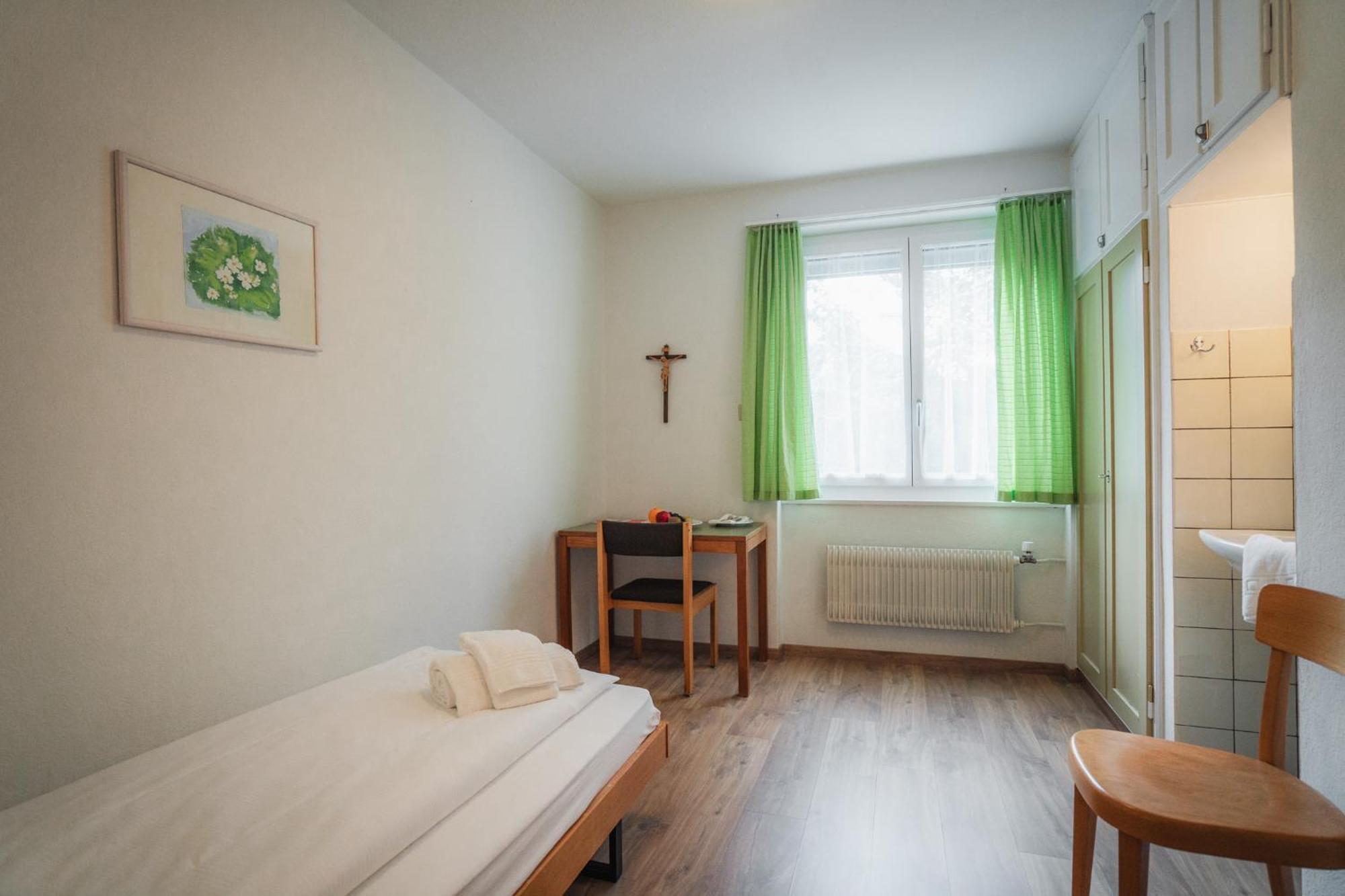 B&B Haus Schoenstatt Contactless- Check-In Brig Exterior foto